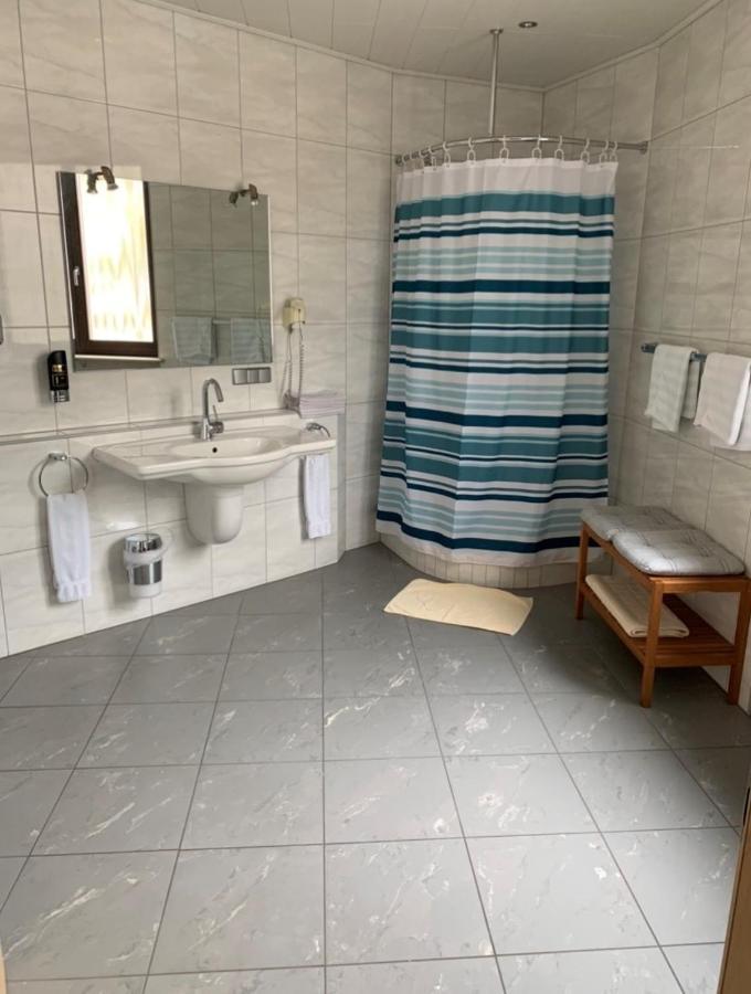 Hotel Deutsches Haus למפרטהיים מראה חיצוני תמונה