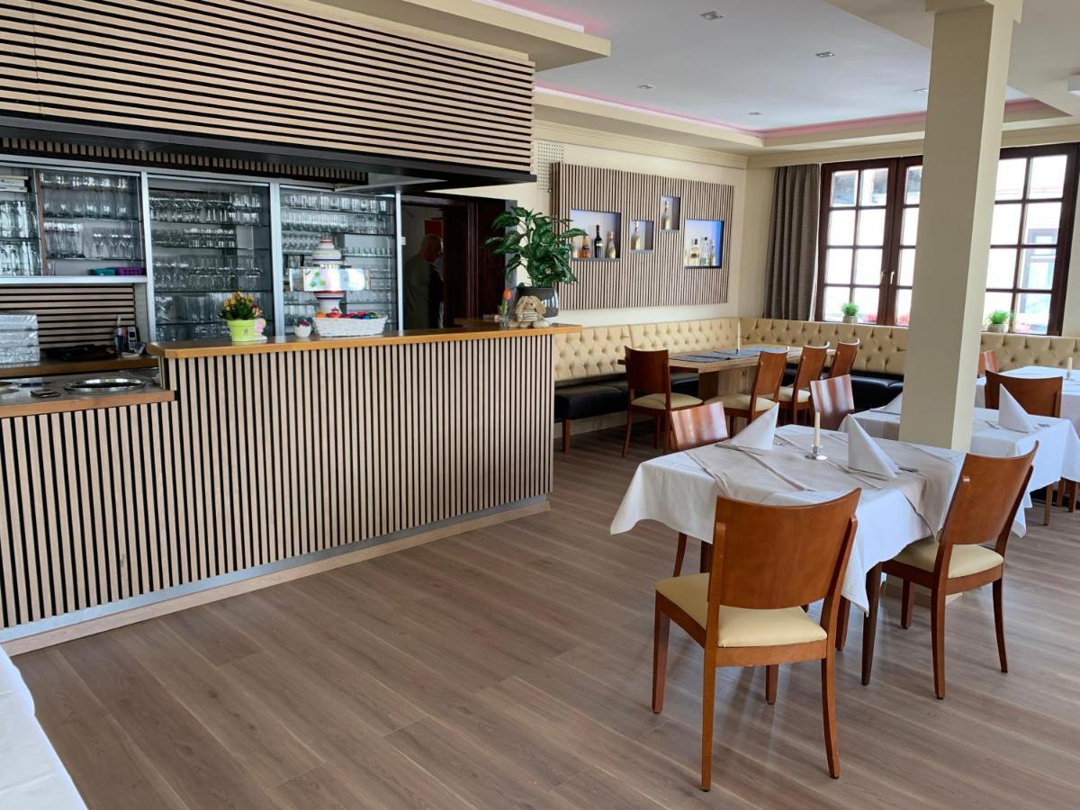 Hotel Deutsches Haus למפרטהיים מראה חיצוני תמונה